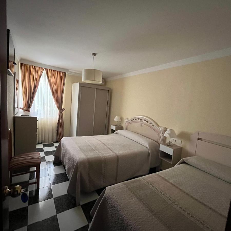 Hostal Plaza Damasco Almuñécar Esterno foto
