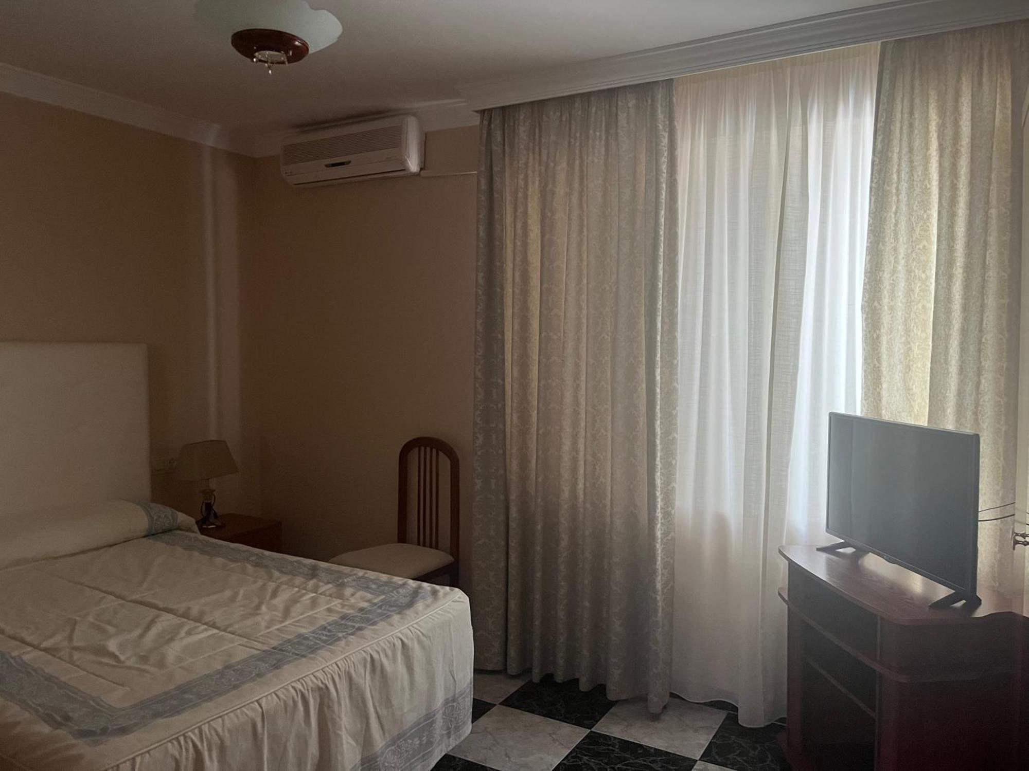 Hostal Plaza Damasco Almuñécar Esterno foto