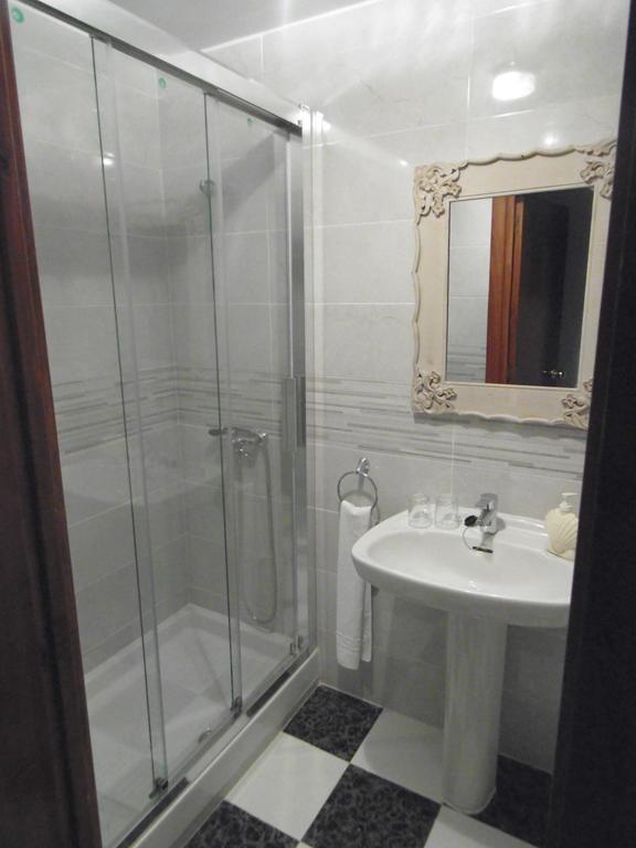 Hostal Plaza Damasco Almuñécar Esterno foto