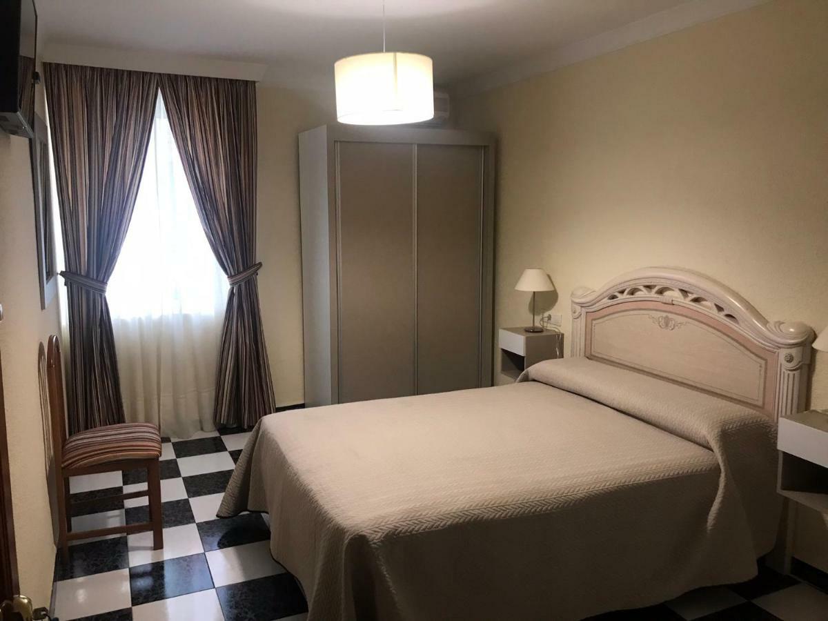 Hostal Plaza Damasco Almuñécar Esterno foto