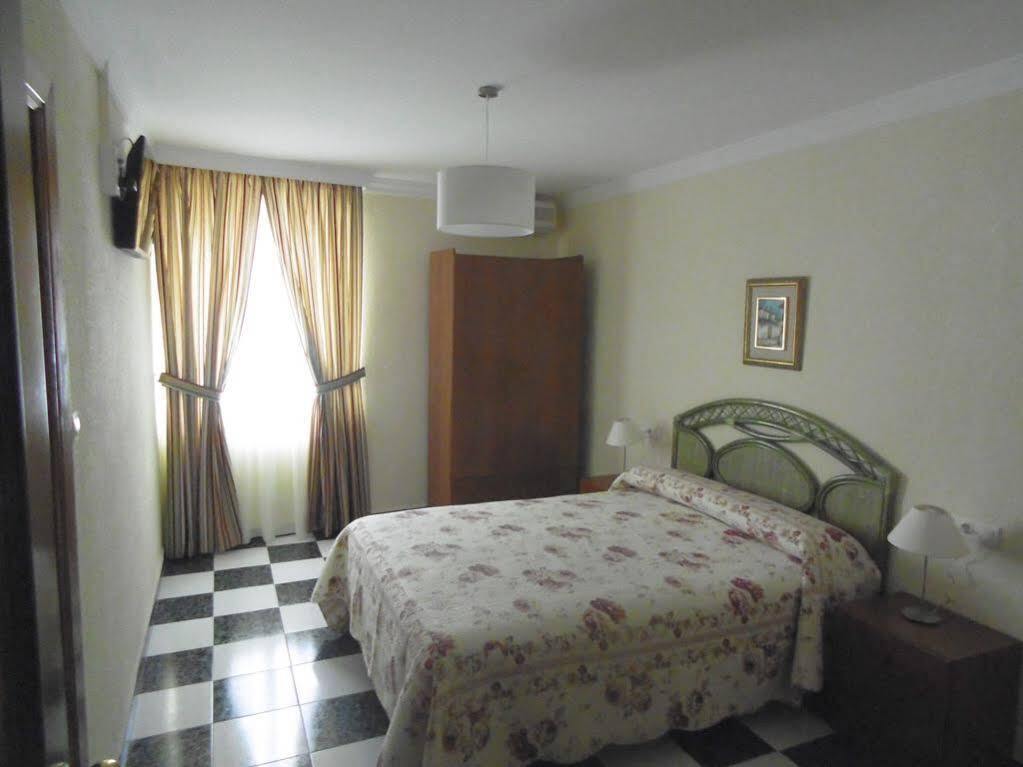 Hostal Plaza Damasco Almuñécar Esterno foto